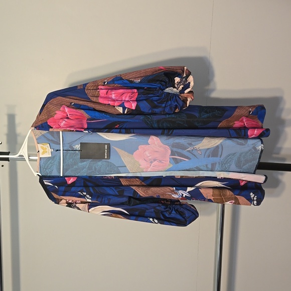 Beautiful Eloise fall floral kimono, new with tags - Picture 2 of 9